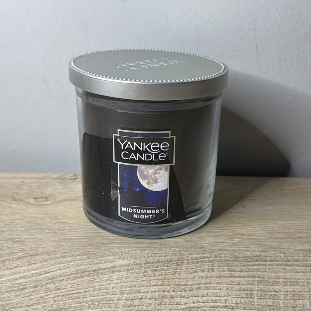 Yankee Candle Midsummer's Night Small Jar‎ Candle Scented Black 7 oz Single Wick